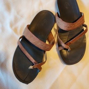 Chaco Women's Deja Toe Loop Sandals Brown Leather Comfort Flip Flops size 8